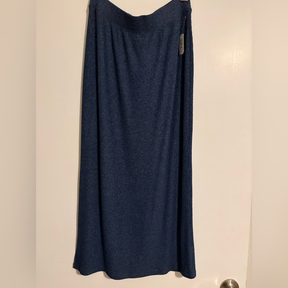 Soft and Comfortable pull on skirt.